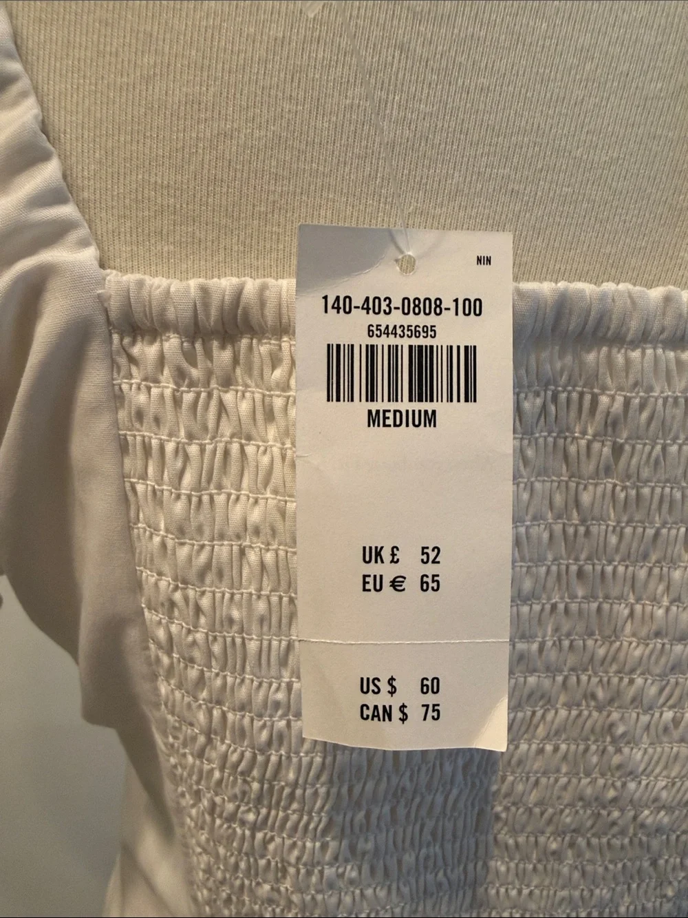 Abercrombie & Fitch elegant white